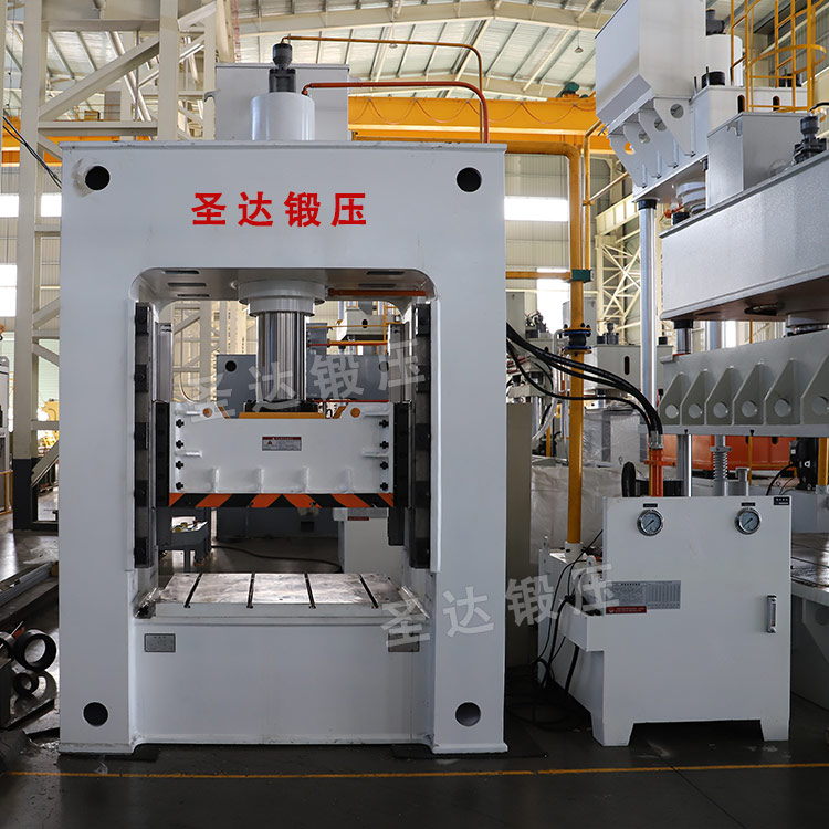 150噸框架式油壓機(jī) 150噸框架式油壓機(jī)